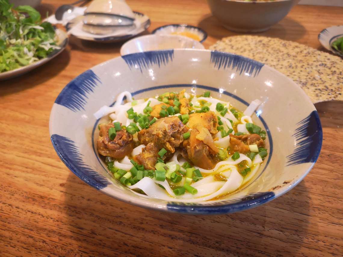 ランチ・ダナンの名物「ミークアン」